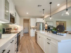 2066 Woolem Place, Escondido CA 92026