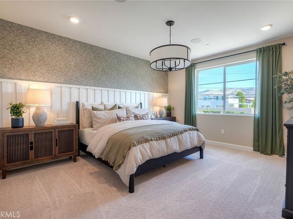 2066 Woolem Place, Escondido CA 92026