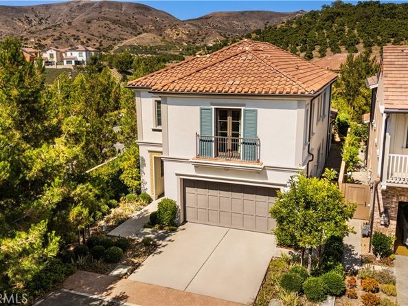 100 Viano, Irvine CA 92602