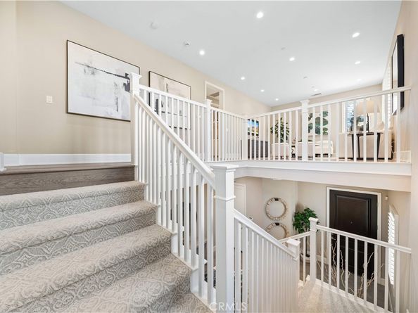 100 Viano, Irvine CA 92602