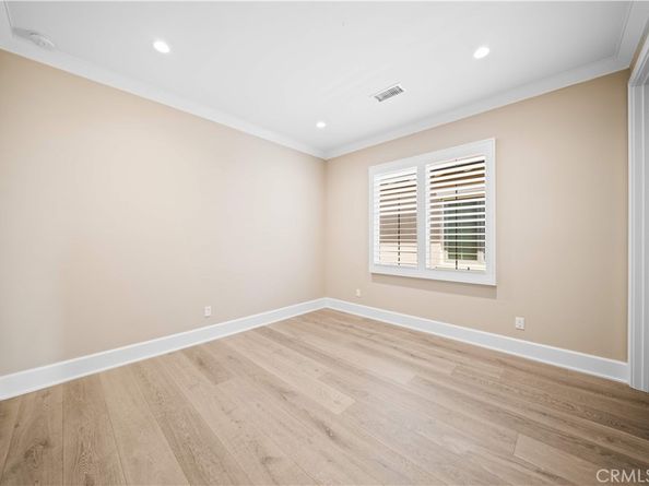 100 Viano, Irvine CA 92602