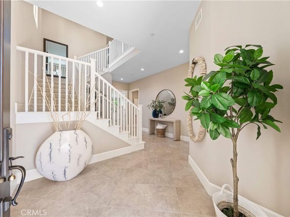100 Viano, Irvine CA 92602