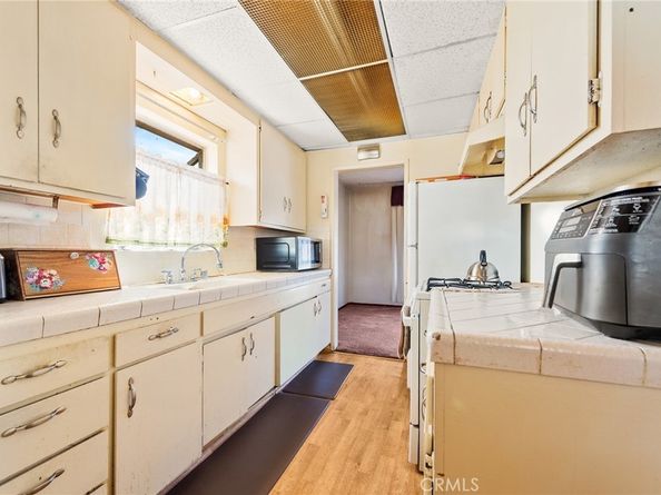 207 Los Angeles Avenue, Monrovia CA 91016