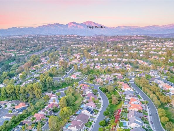 27951 Faroles, Mission Viejo CA 92692