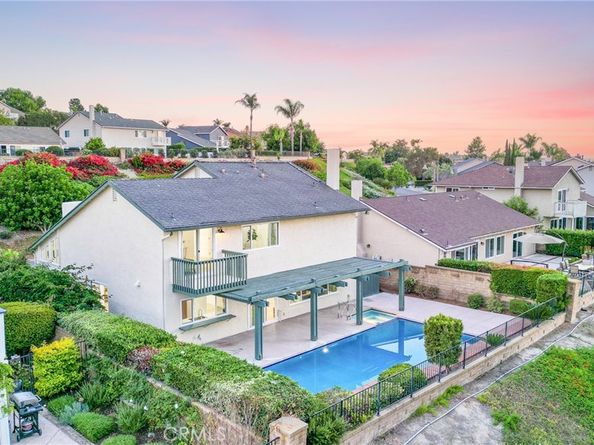 27951 Faroles, Mission Viejo CA 92692