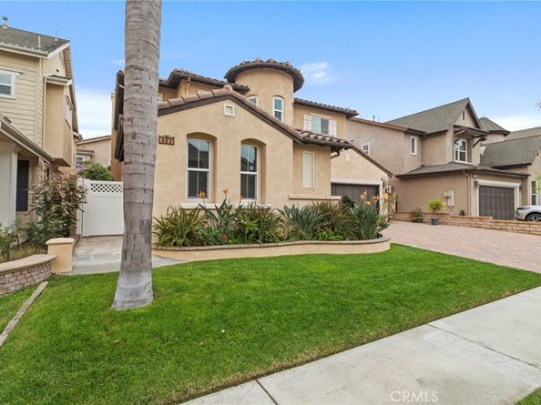 1858 W Meadowbrook, Santa Ana CA 92704