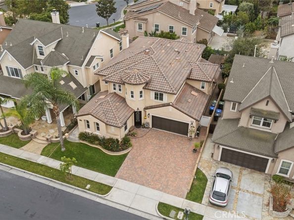 1858 W Meadowbrook, Santa Ana CA 92704