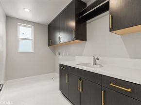 204 Stage, Irvine CA 92618