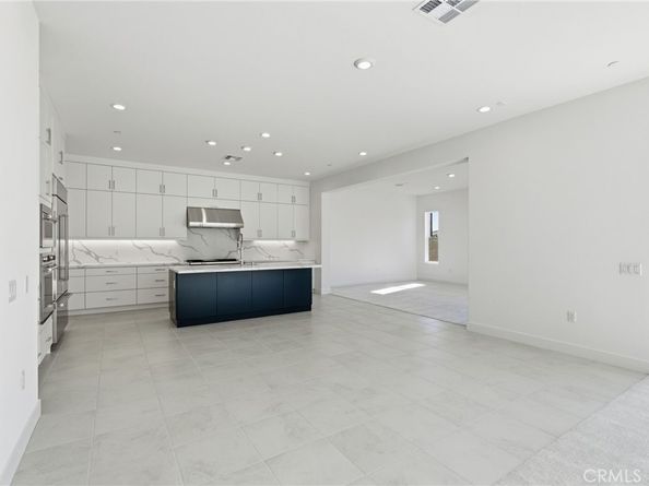 101 Red Oak, Lake Forest CA 92630