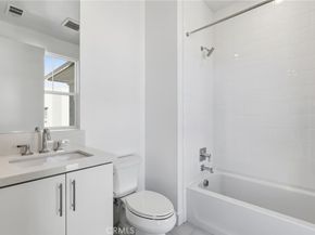 101 Red Oak, Lake Forest CA 92630