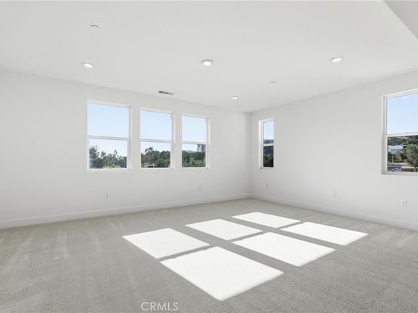 101 Red Oak, Lake Forest CA 92630