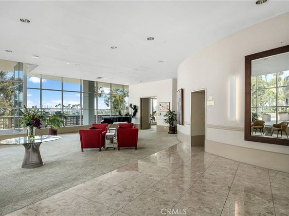 700 E Ocean 2406, Long Beach CA 90802