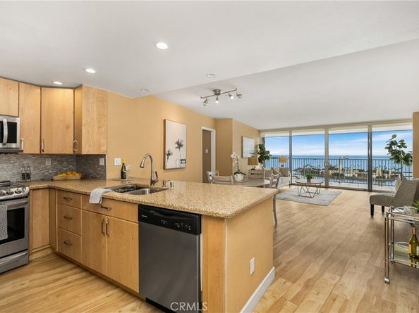 700 E Ocean 2406, Long Beach CA 90802