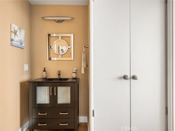 700 E Ocean 2406, Long Beach CA 90802