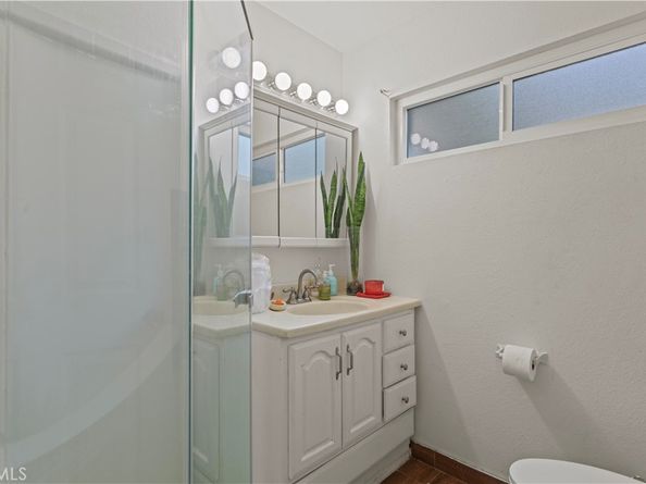 14263 Hubbard, Sylmar CA 91342