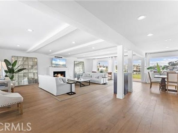 11 Harbor Island, Newport Beach CA 92660
