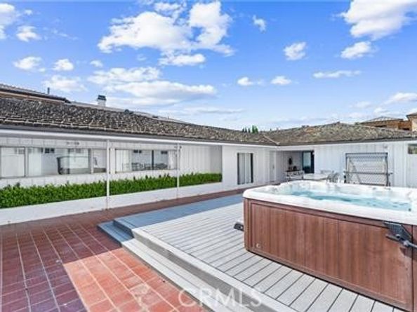11 Harbor Island, Newport Beach CA 92660