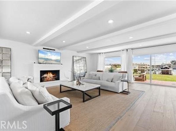 11 Harbor Island, Newport Beach CA 92660