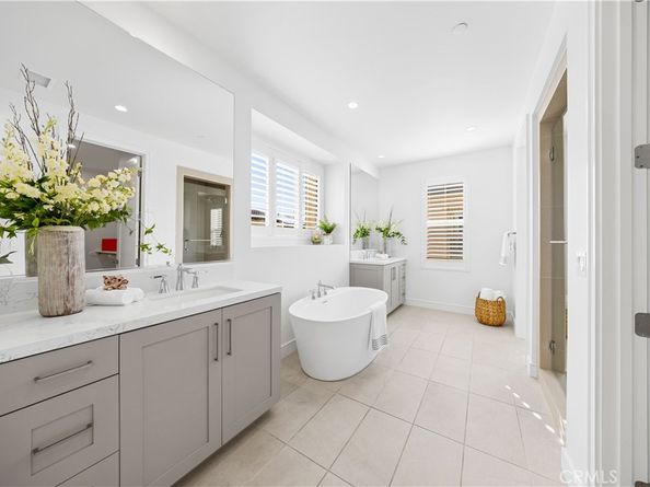 106 Albero, Irvine CA 92602