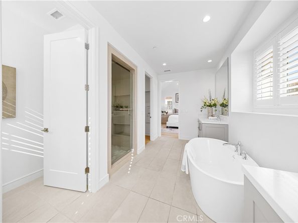 106 Albero, Irvine CA 92602