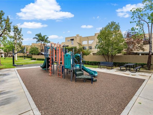 27837 Violet 152, Mission Viejo CA 92691