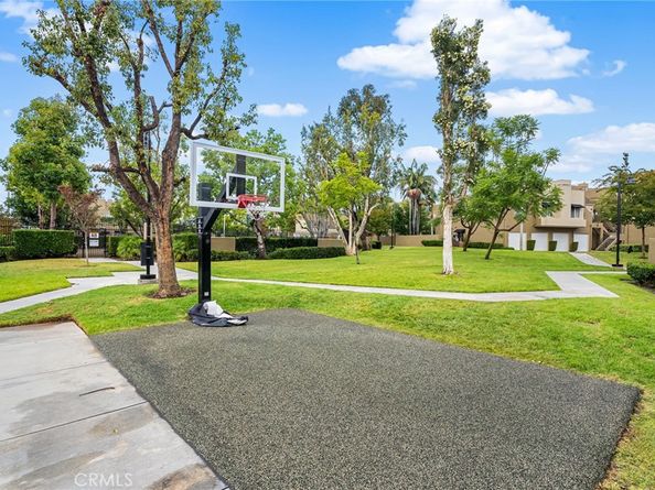 27837 Violet 152, Mission Viejo CA 92691