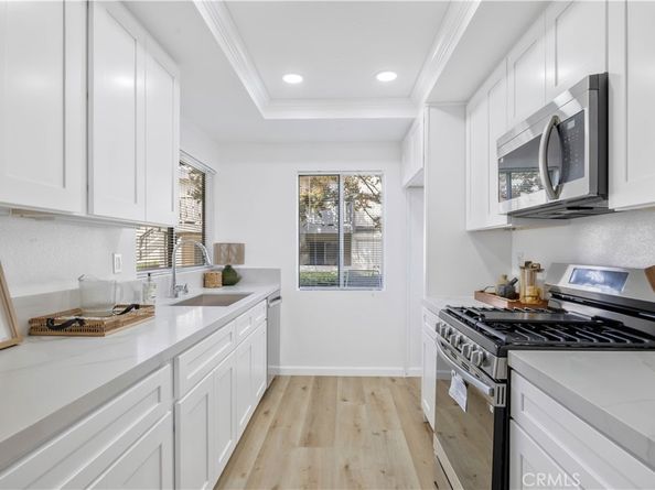 92 Clearbrook, Irvine CA 92614