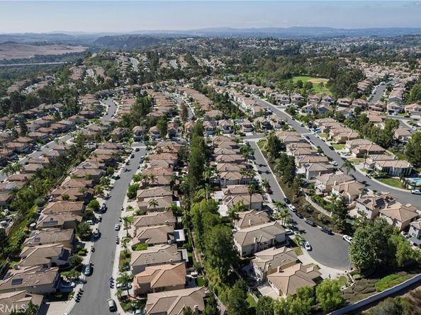 2 Via Boyero, Rancho Santa Margarita CA 92688