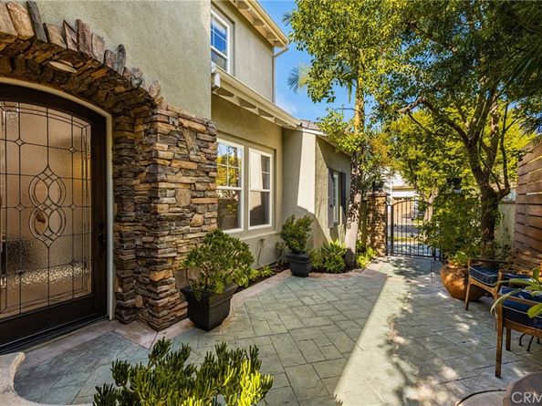 32 Montclair, Irvine CA 92602