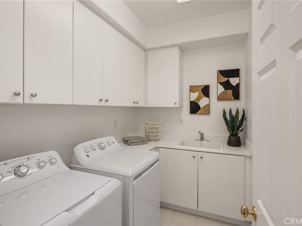 32 Montclair, Irvine CA 92602