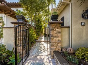 32 Montclair, Irvine CA 92602