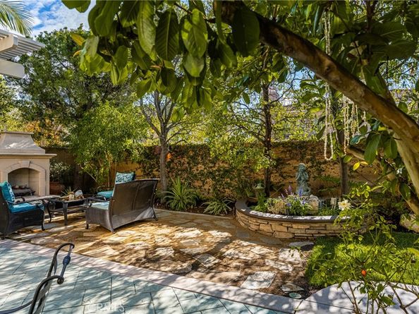 32 Montclair, Irvine CA 92602