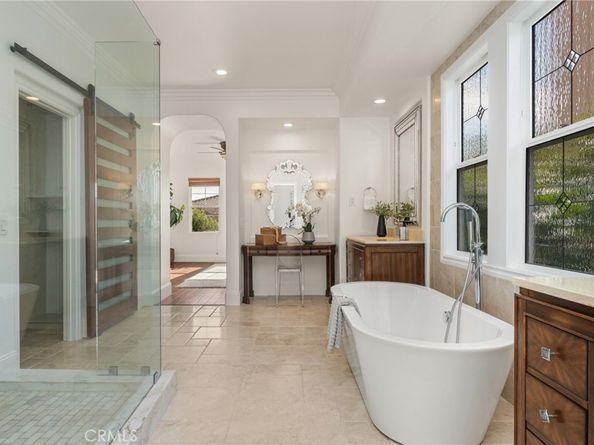 32 Montclair, Irvine CA 92602