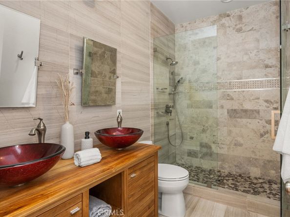 32 Montclair, Irvine CA 92602