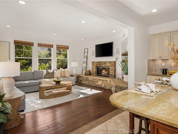 32 Montclair, Irvine CA 92602