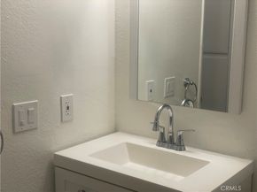 22201 Center pointe, Lake Forest CA 92630