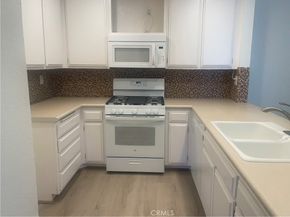 22201 Center pointe, Lake Forest CA 92630