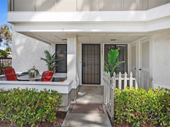 22201 Center pointe, Lake Forest CA 92630