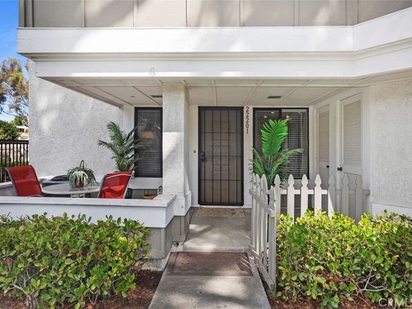 22201 Center pointe, Lake Forest CA 92630