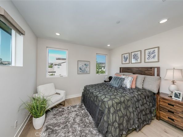 66 Bolide, Irvine CA 92618