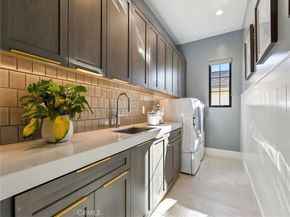 461 Risgecrest, Irvine CA 92602