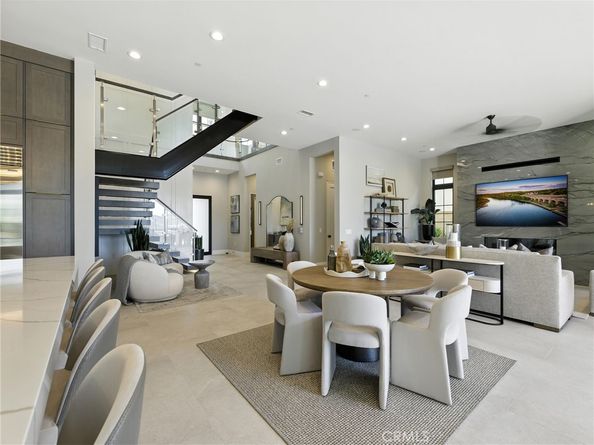 461 Risgecrest, Irvine CA 92602