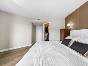 430 Lake Street 204, Huntington Beach CA 92648