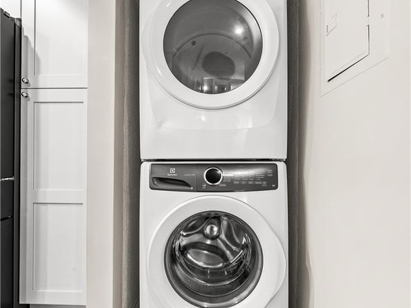 430 Lake Street 204, Huntington Beach CA 92648