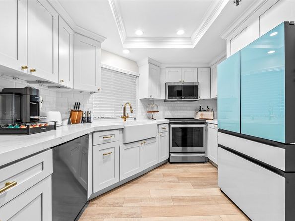 430 Lake Street 204, Huntington Beach CA 92648