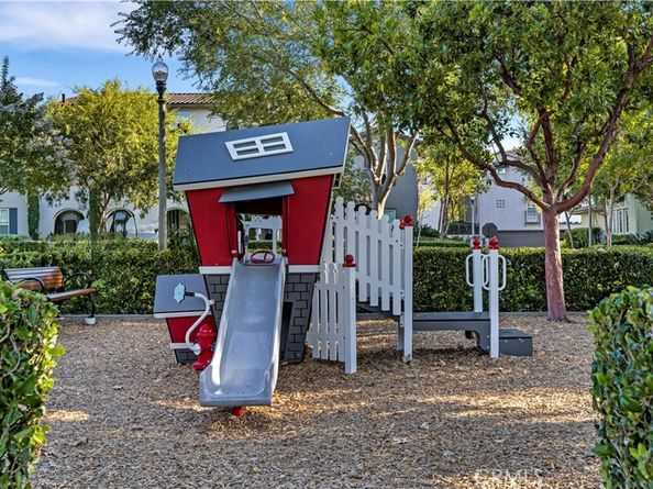 47 Nightshade, Irvine CA 92603