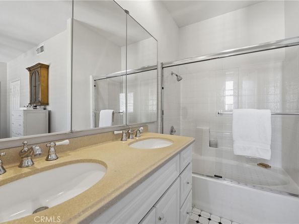 17 Calle De Suenos, Rancho Santa Margarita CA 92688