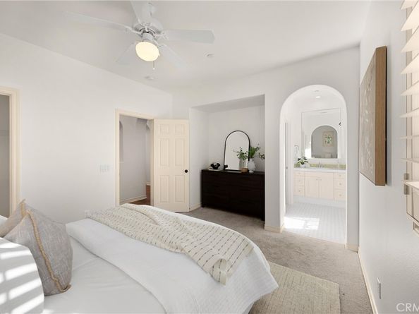 34 Tall Hedge, Irvine CA 92603