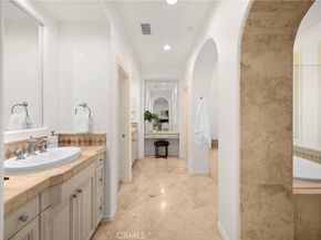 34 Tall Hedge, Irvine CA 92603