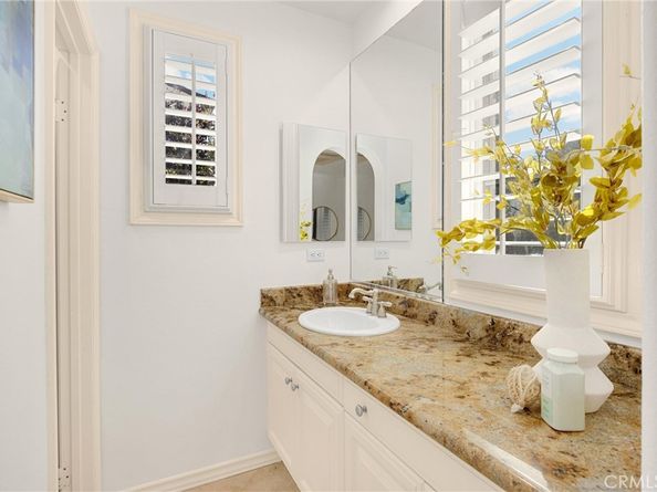 34 Tall Hedge, Irvine CA 92603